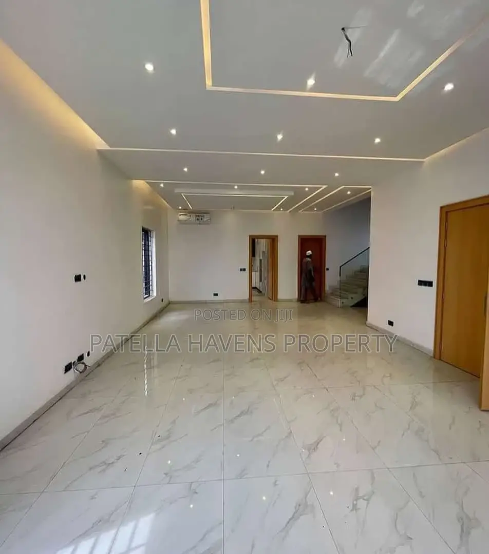6bdrm Duplex in Gwarinpa for sale in Gwarinpa