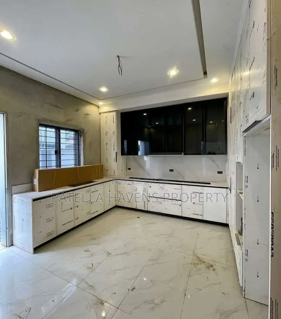 6bdrm Duplex in Gwarinpa for sale in Gwarinpa