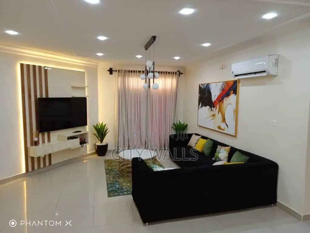 Furnished 3bdrm Block of Flats in Chevron for rent in Chevron