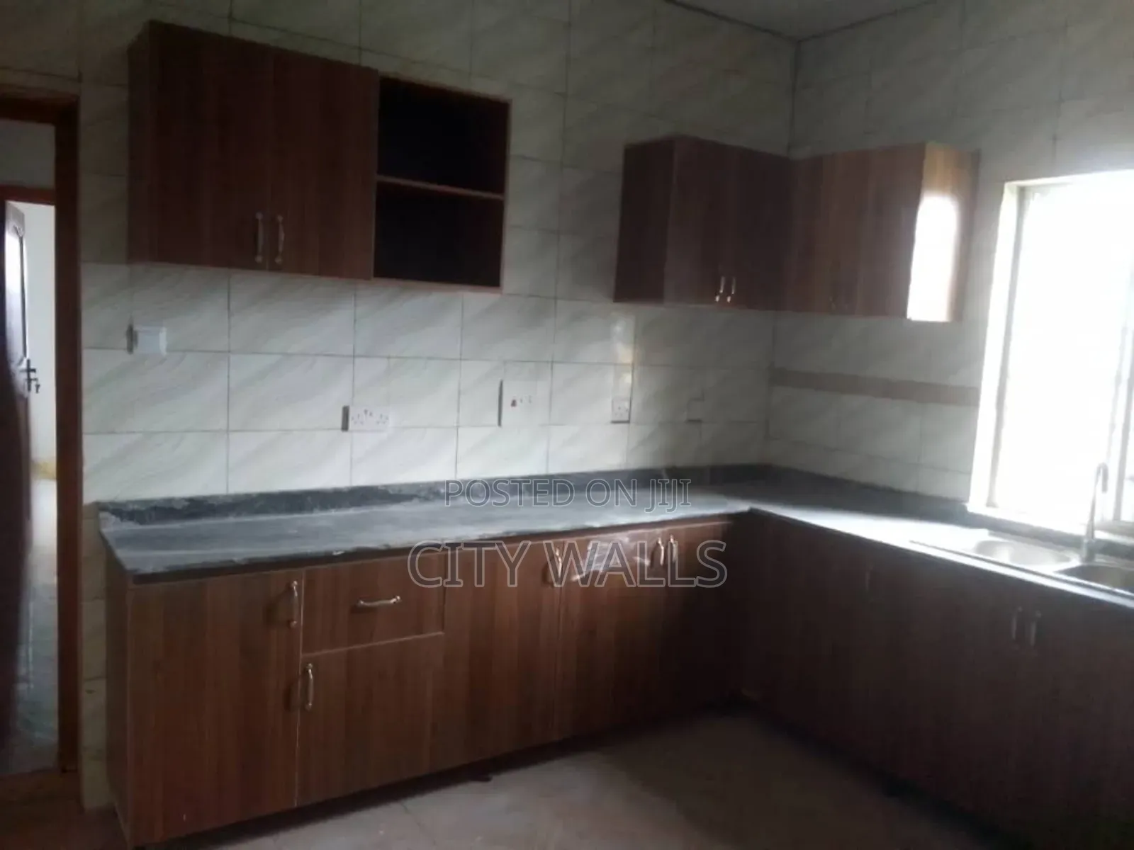 3bdrm Block of Flats in Ogombo for rent in Ogombo