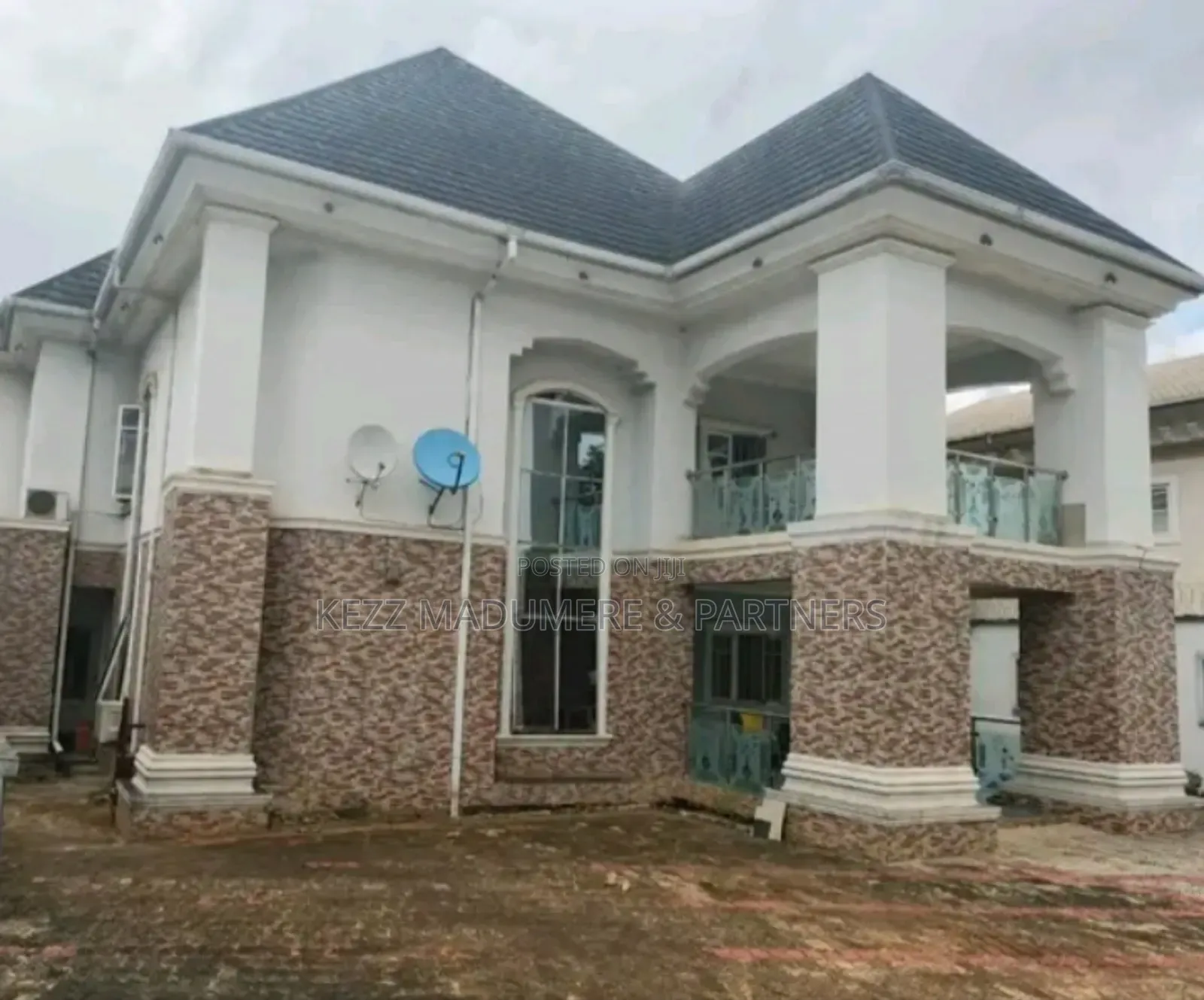 5bdrm Duplex in Prefab/Aladinma for sale in Owerri