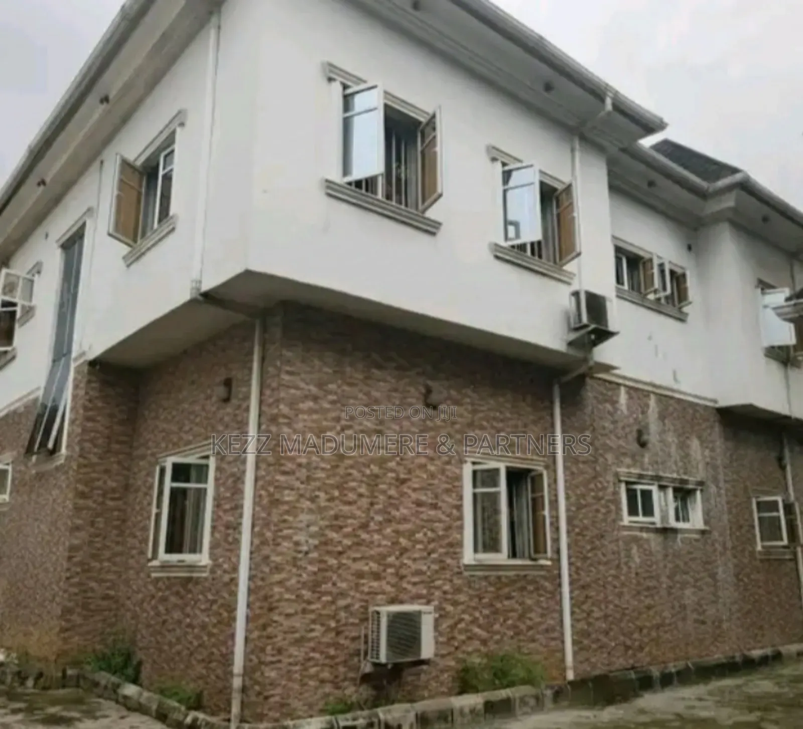 5bdrm Duplex in Prefab/Aladinma for sale in Owerri