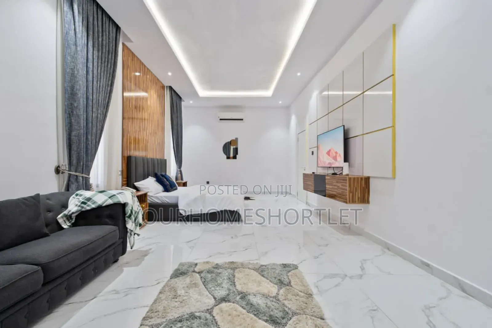 5 Bedroom Self Compound With Cinema, Pool,Ps5 Snooker in Lekki Phase 1