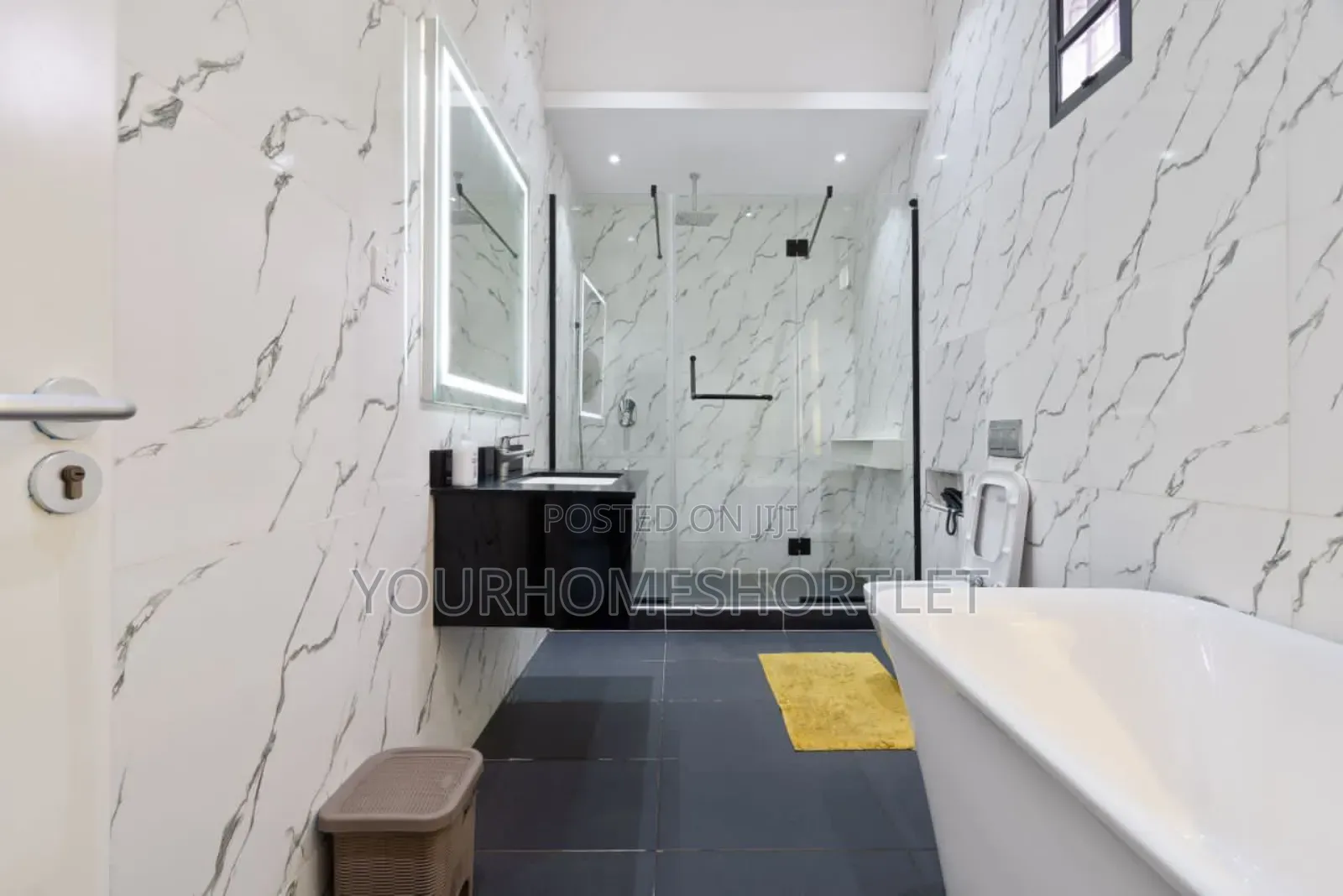 5 Bedroom Self Compound With Cinema, Pool,Ps5 Snooker in Lekki Phase 1