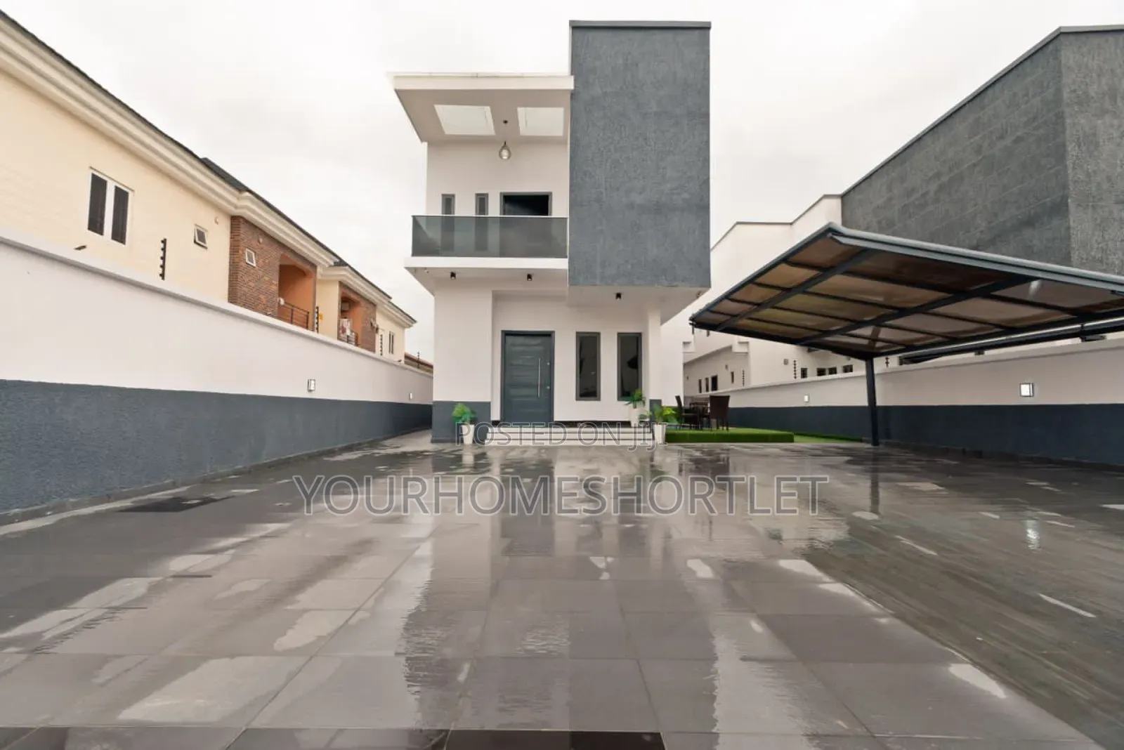 5 Bedroom Self Compound With Cinema, Pool,Ps5 Snooker in Lekki Phase 1