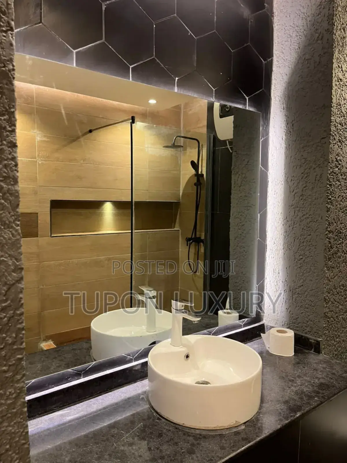 Luxury Waterfront 2bedroom Apartment in Lekki Phase 1