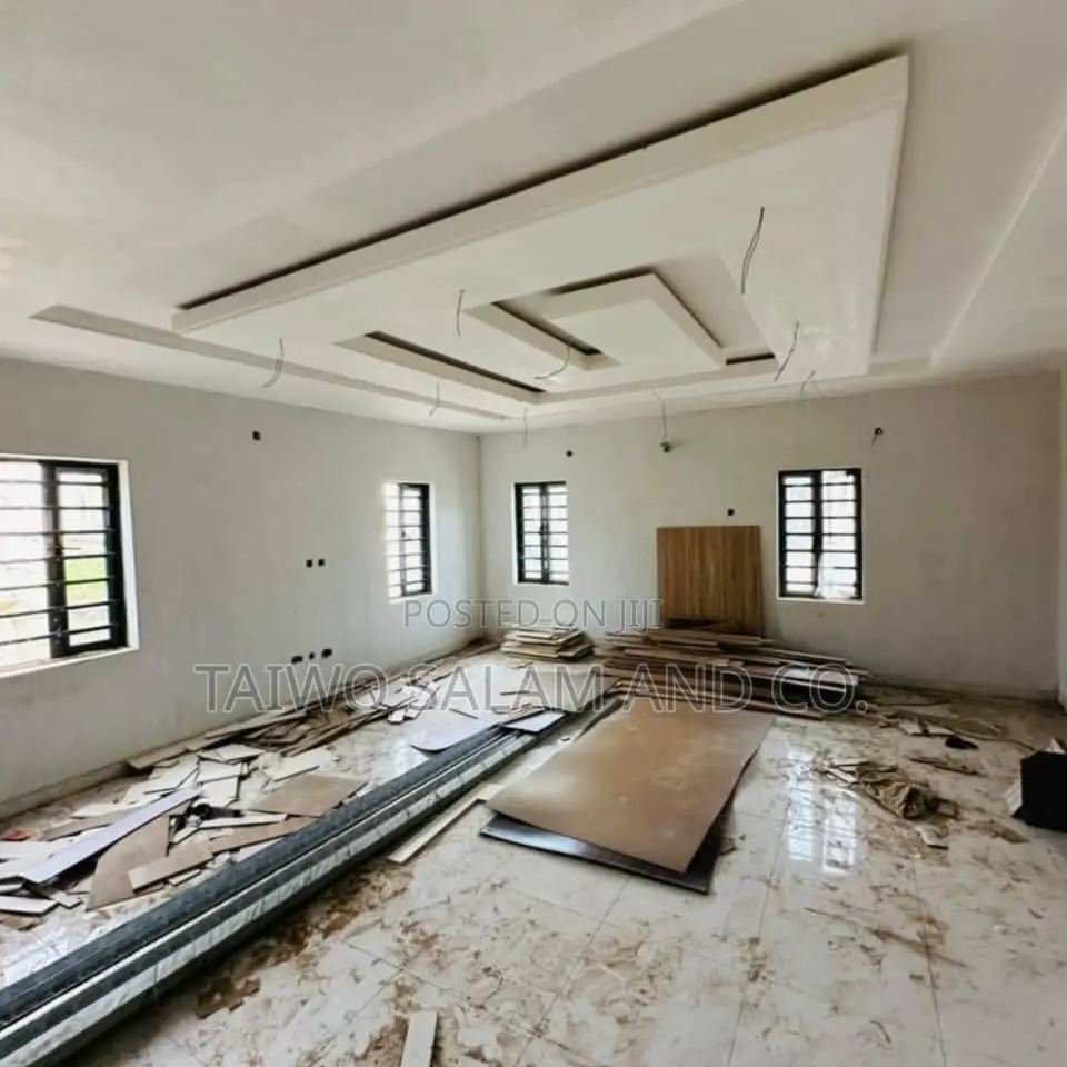 4bdrm Duplex in Basorun for sale in Basorun