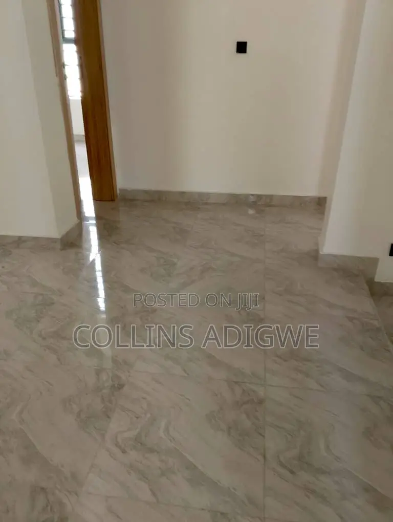 4bdrm Duplex in Chevron Estate for sale in Chevron
