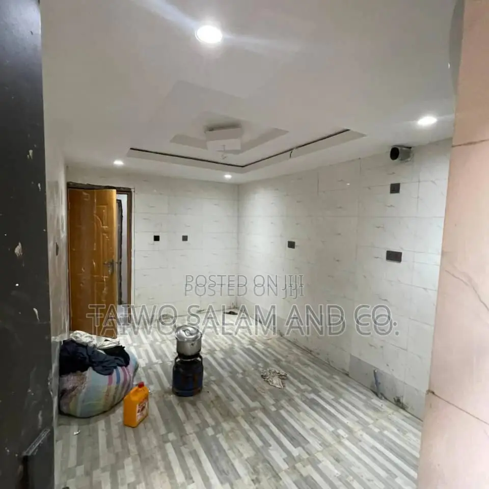 4bdrm Bungalow in Akobo for sale in Akobo