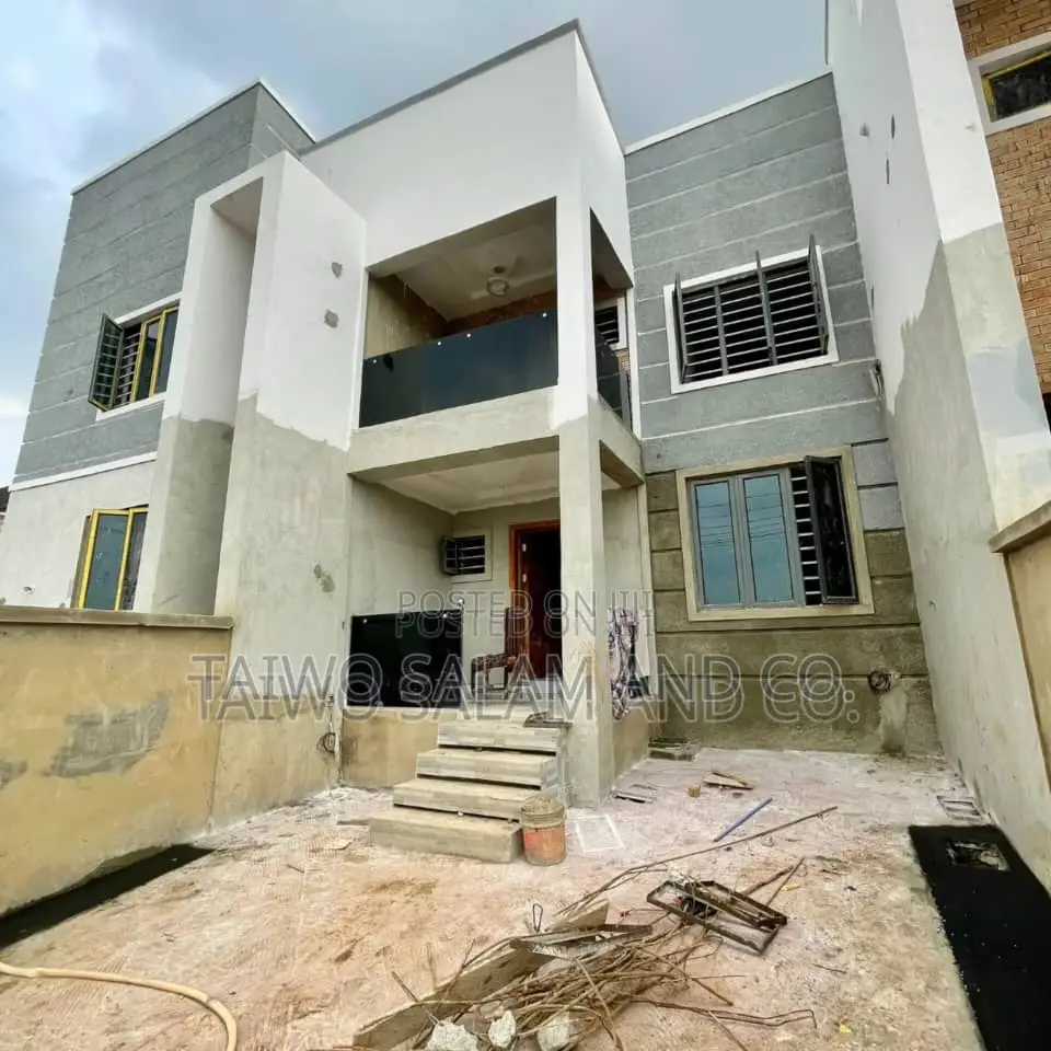 4bdrm Bungalow in Akobo for sale in Akobo