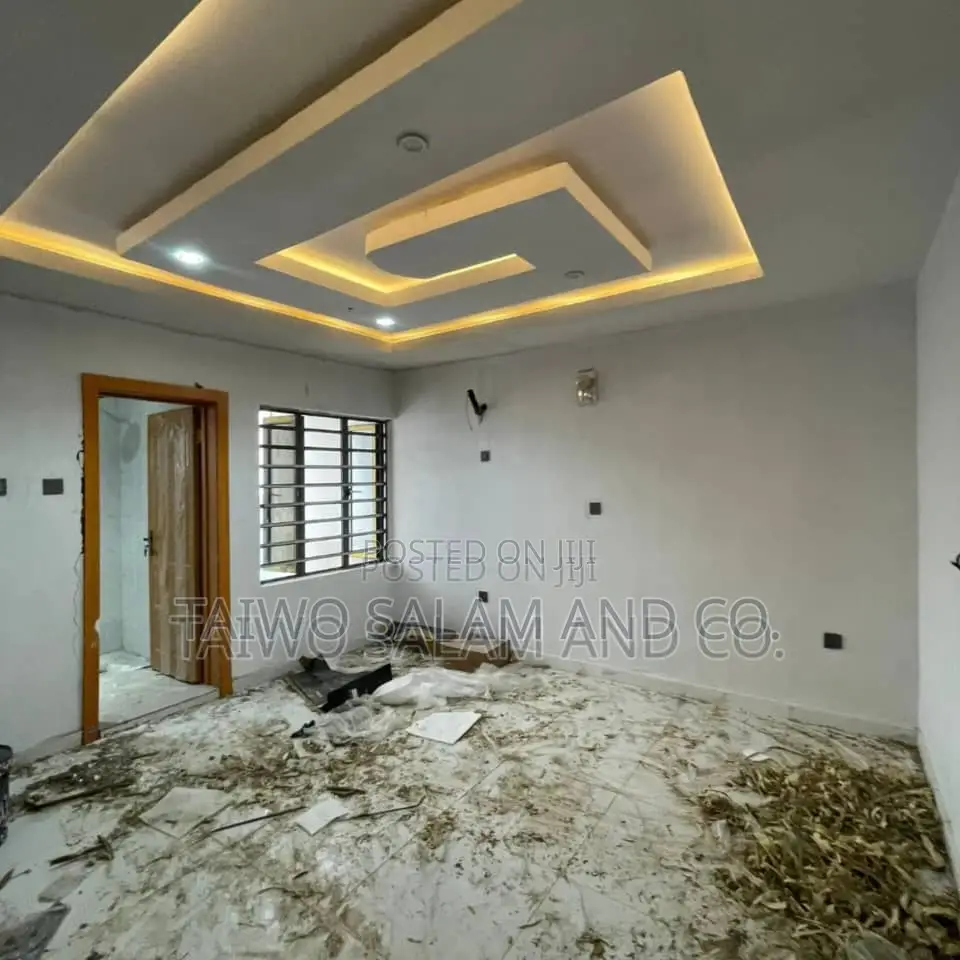 4bdrm Bungalow in Akobo for sale in Akobo