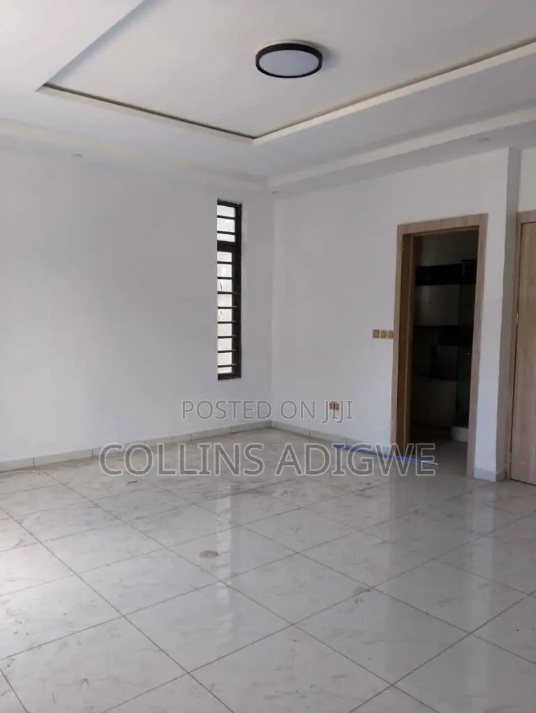 4bdrm Duplex in Chevron Drive for rent in Chevron