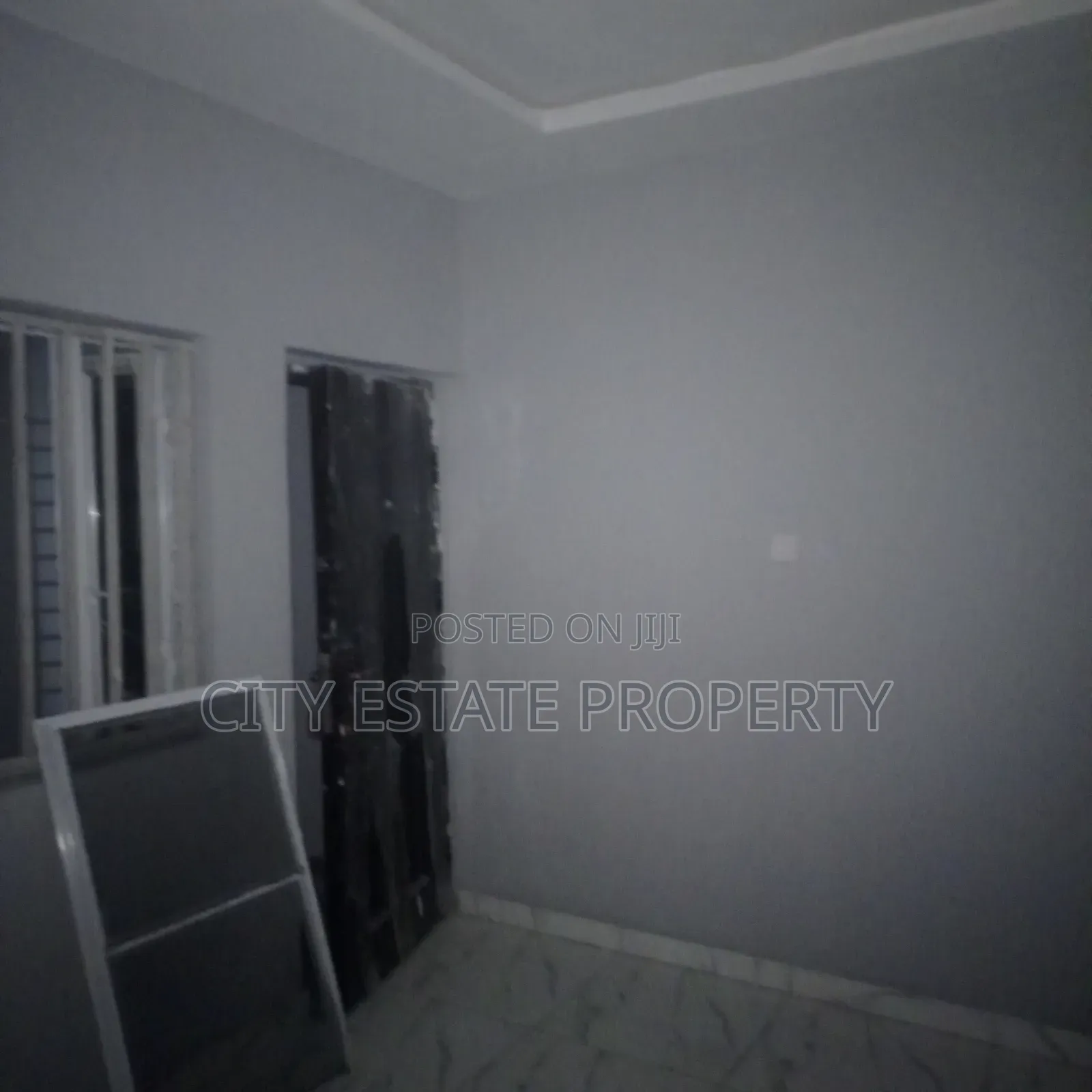 Furnished 1bdrm Block of Flats in Favour Estate, Port-Harcourt in Port-Harcourt