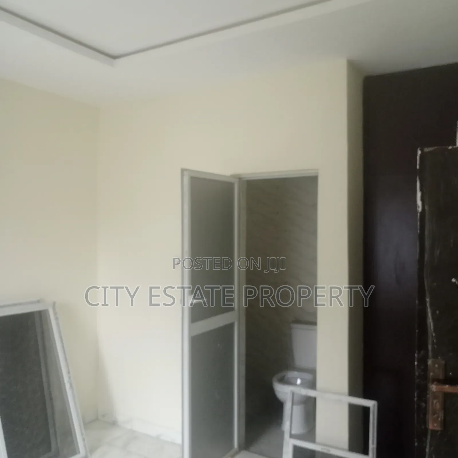 Furnished 1bdrm Block of Flats in Favour Estate, Port-Harcourt in Port-Harcourt