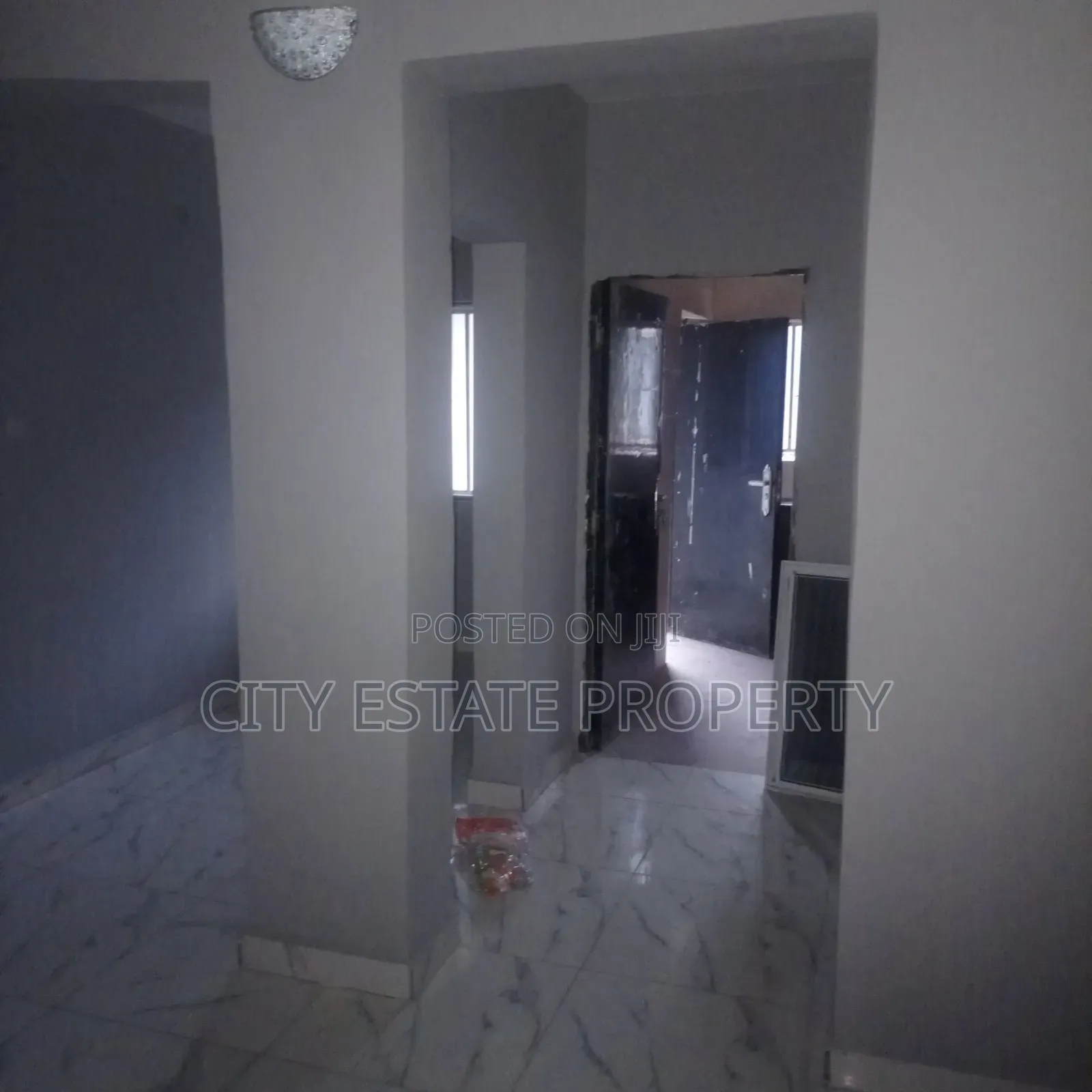 Furnished 1bdrm Block of Flats in Favour Estate, Port-Harcourt in Port-Harcourt