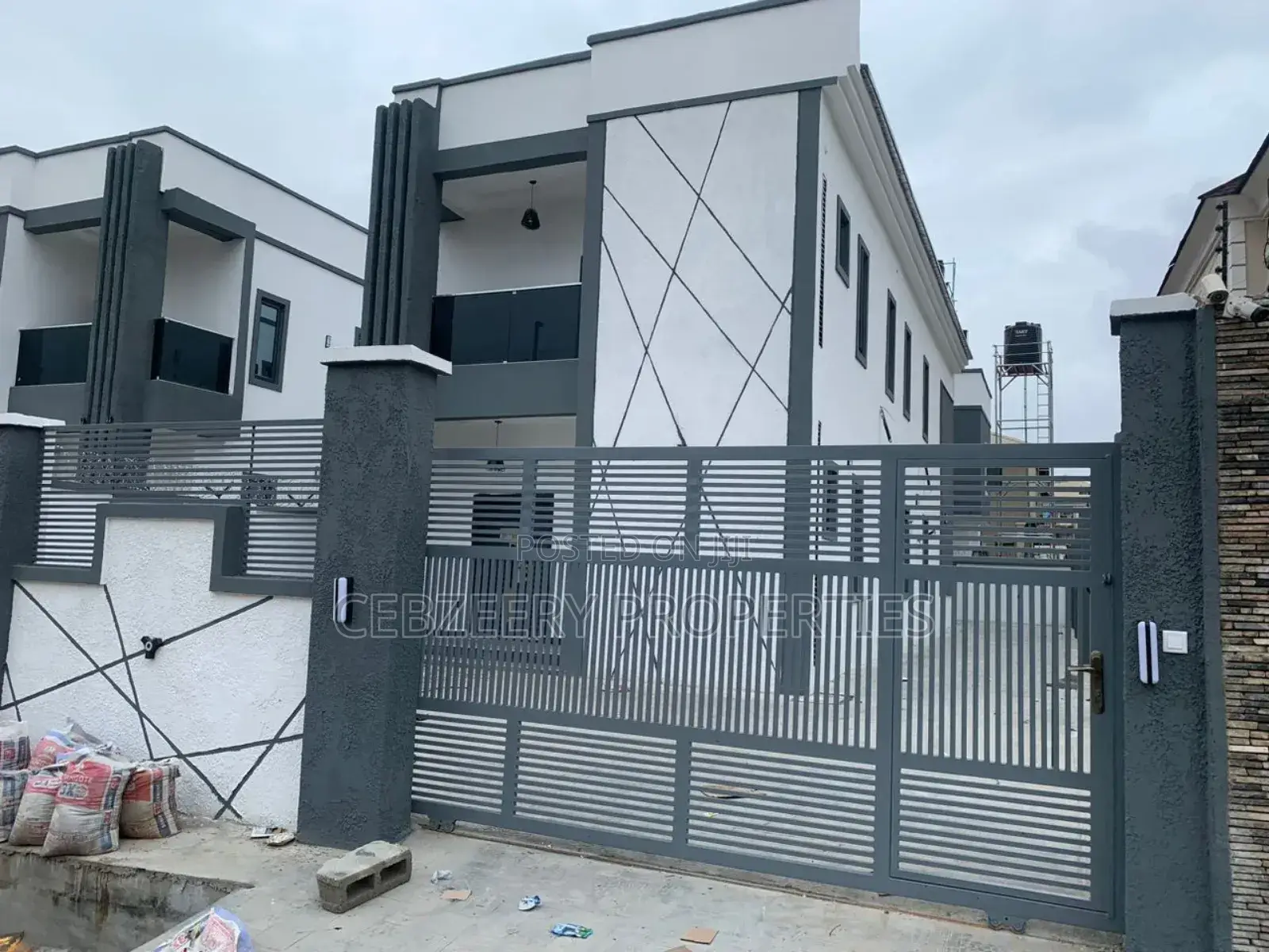 4bdrm Duplex in Labak Estate, Oko-Oba for sale in Oko-Oba