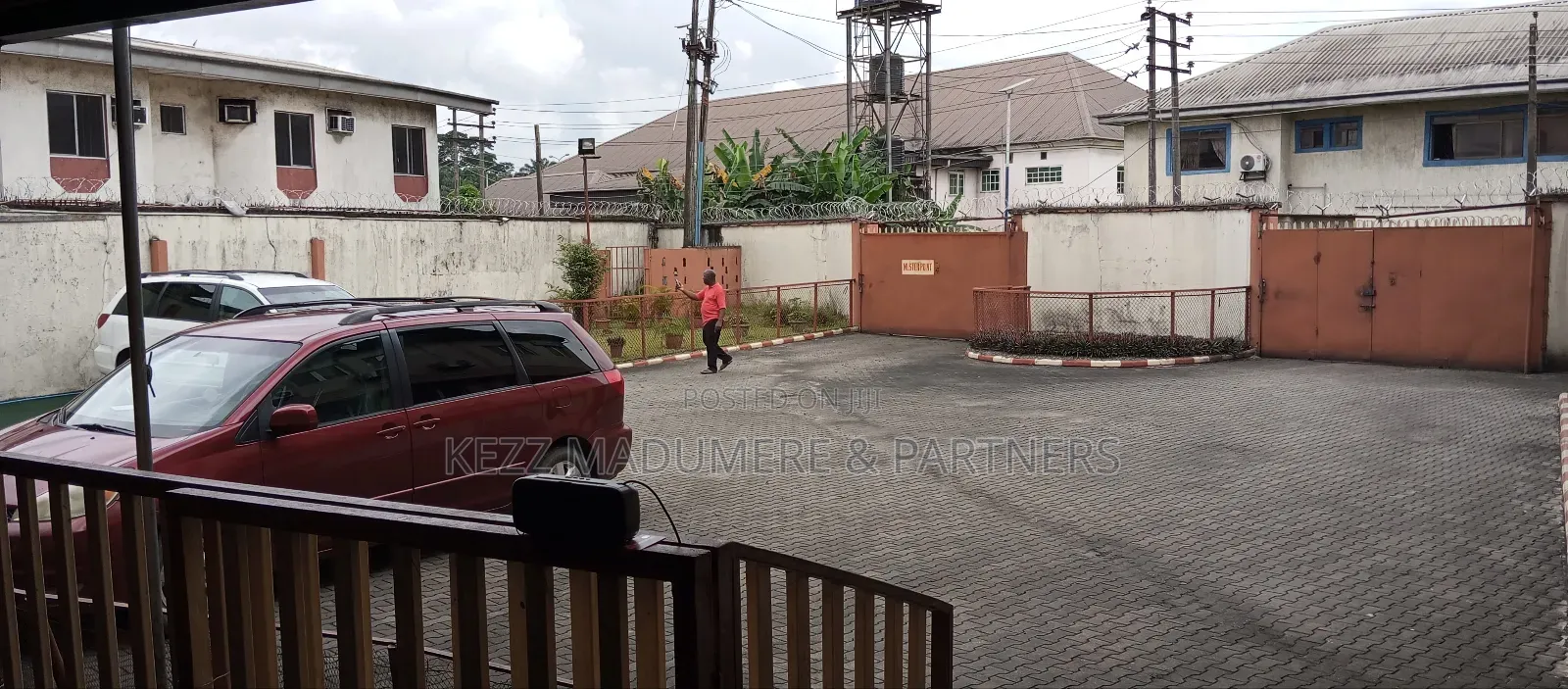 For Sale: Non Functional School in Port Harcourt in Port-Harcourt