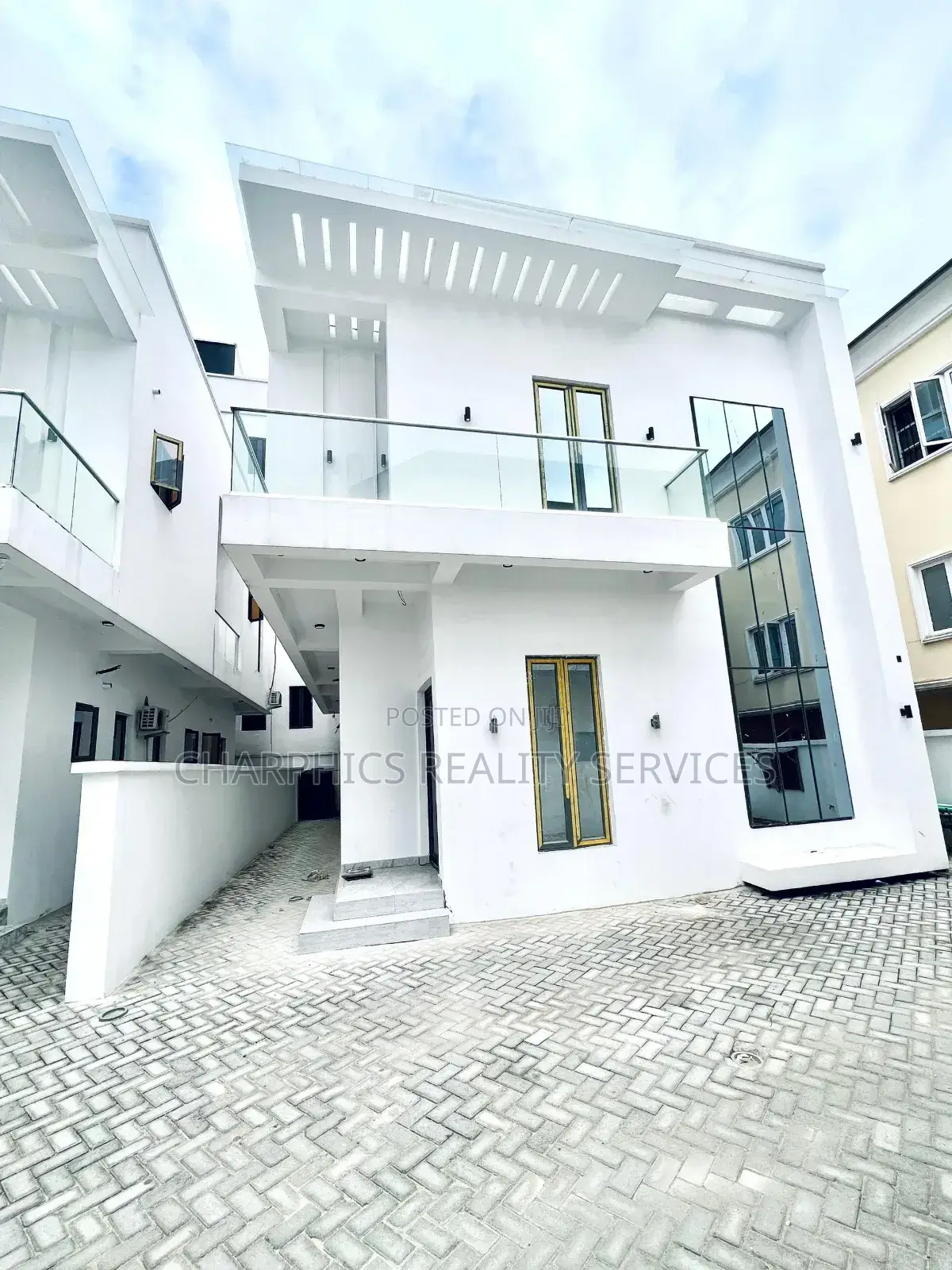 4bdrm Duplex in Lekki for sale in Lekki