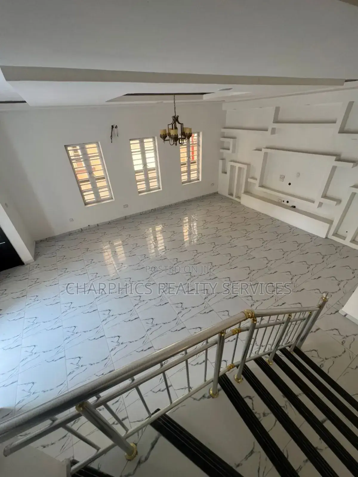 5bdrm Duplex in Ikota for sale in Ikota