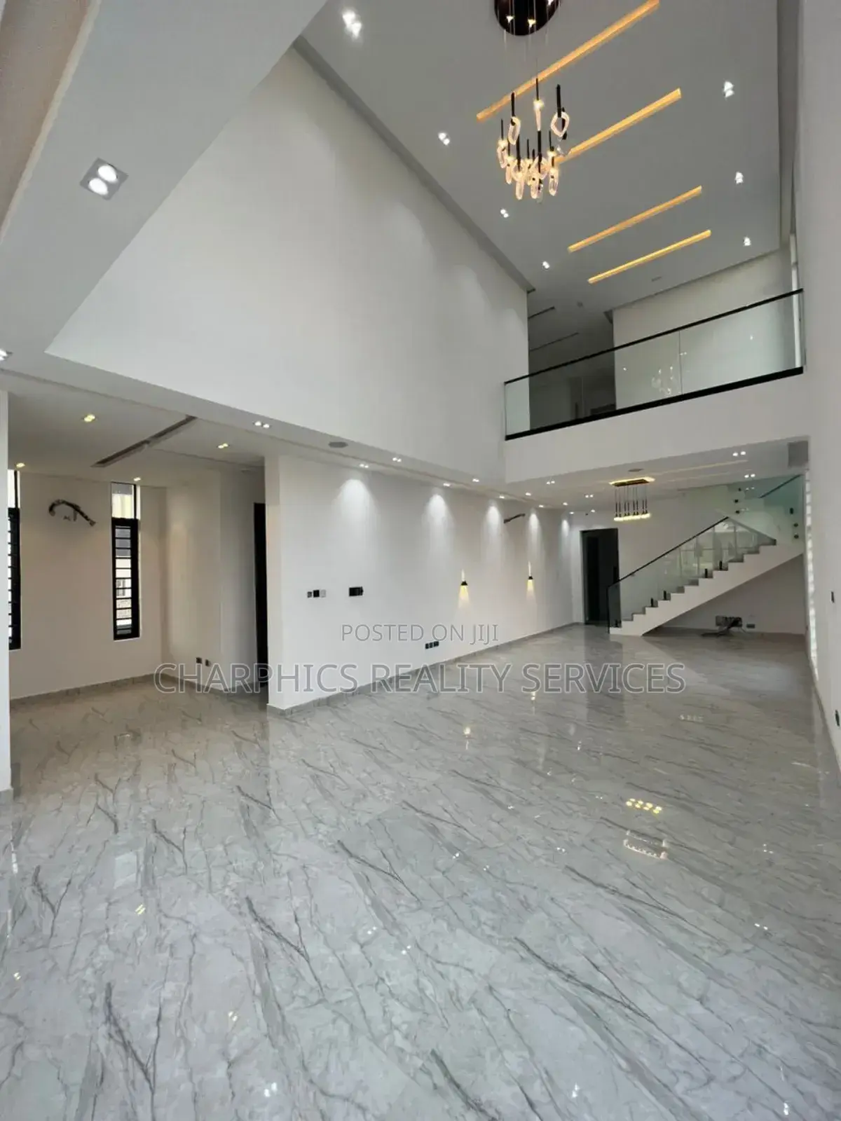 5bdrm Duplex in Ikota for sale in Ikota