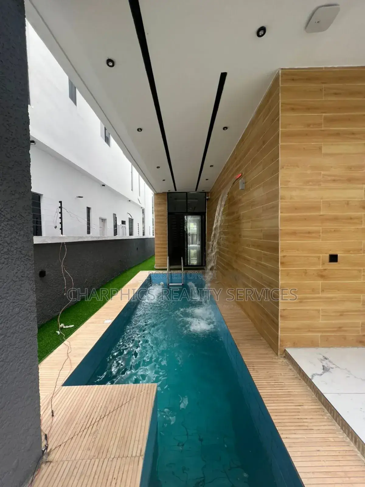 5bdrm Duplex in Osapa london for sale in Osapa london