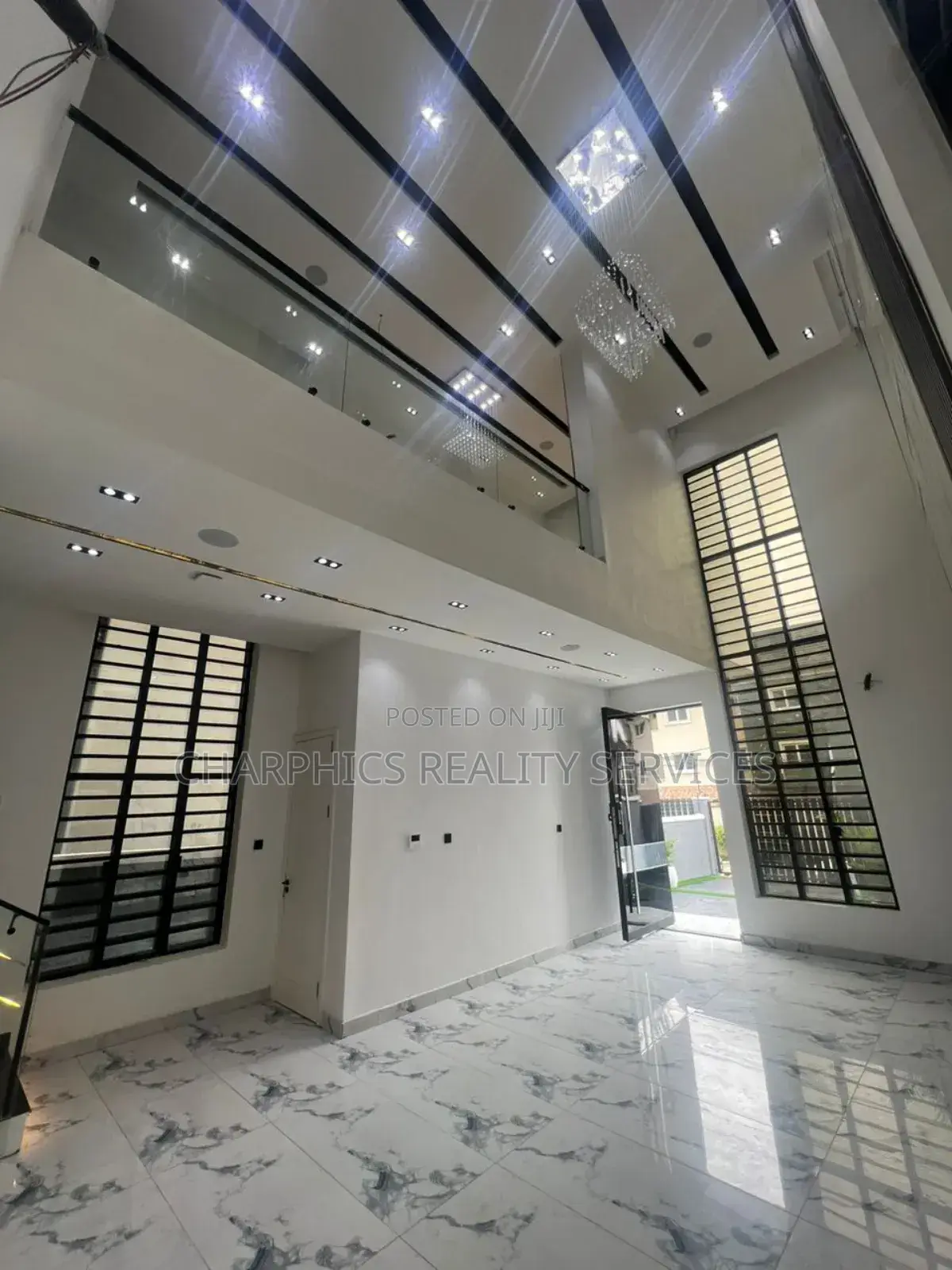 5bdrm Duplex in Osapa london for sale in Osapa london