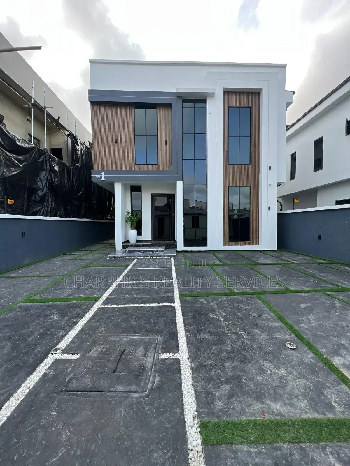 5bdrm Duplex in Ajah for sale in Ajah