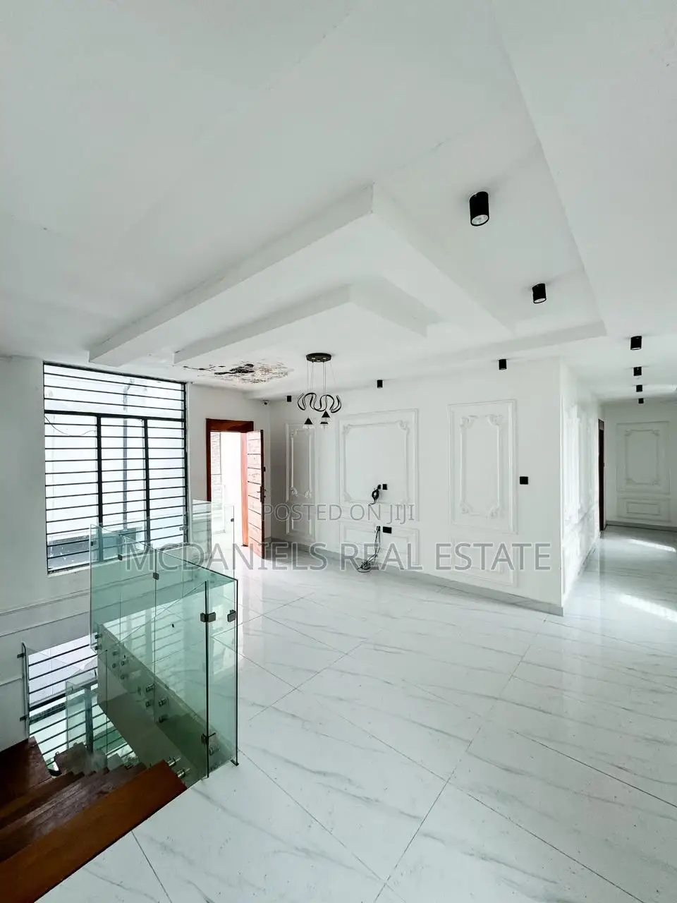 5bdrm Duplex in Ikota for sale in Ikota