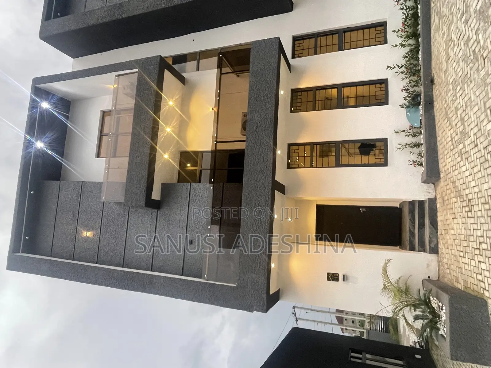 5bdrm Duplex in Jahi Gilmore Fct for sale in Jahi