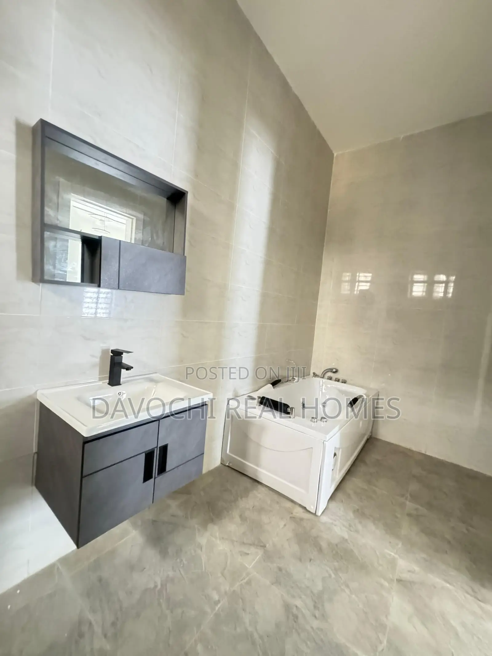 4bdrm Duplex in Lekki Phase 2 for sale in Lekki Phase 2