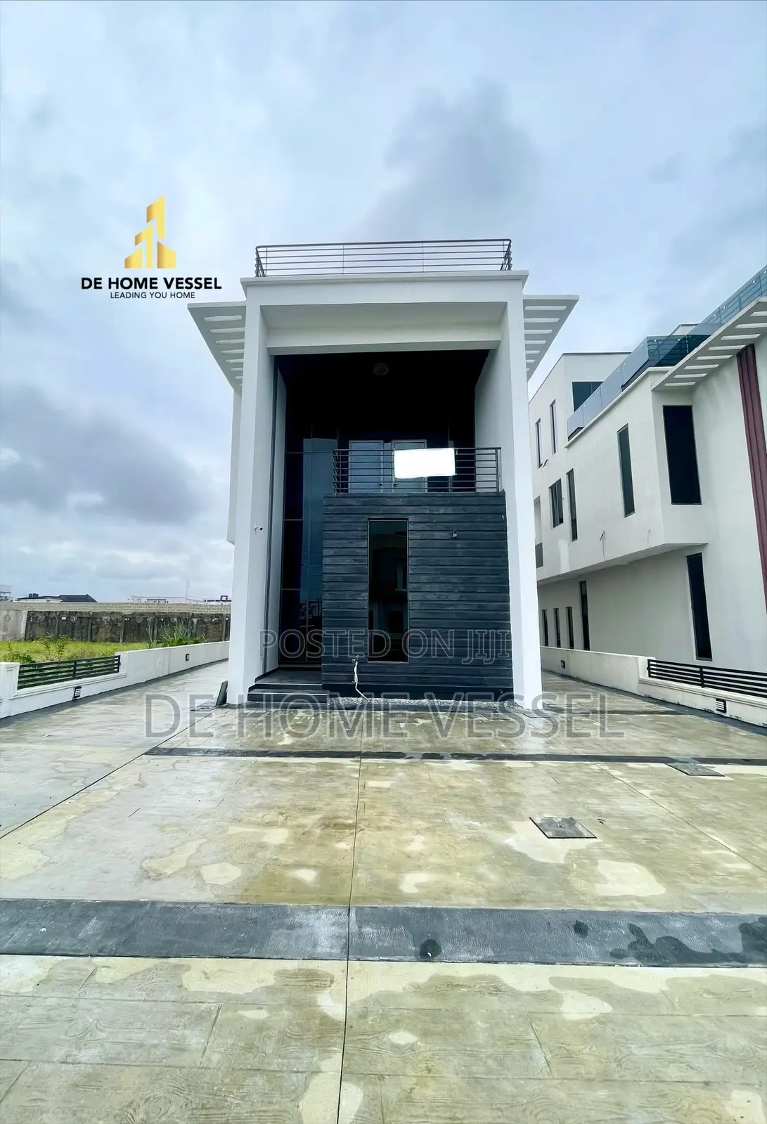 5bdrm Duplex in Osapa london for sale in Osapa london