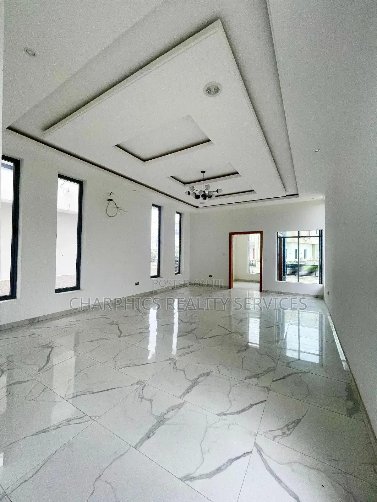 5bdrm Duplex in Osapa london for sale in Osapa london