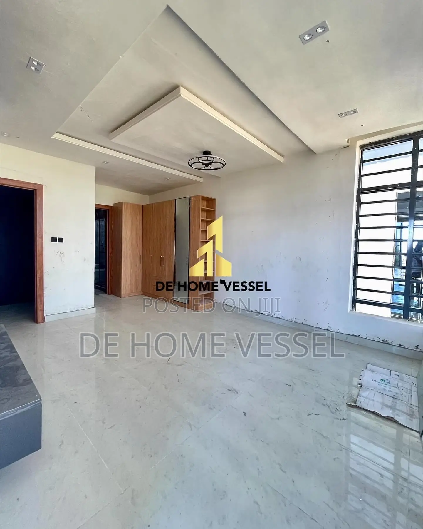 5bdrm Duplex in Lekki Phase 1 for sale in Lekki Phase 1