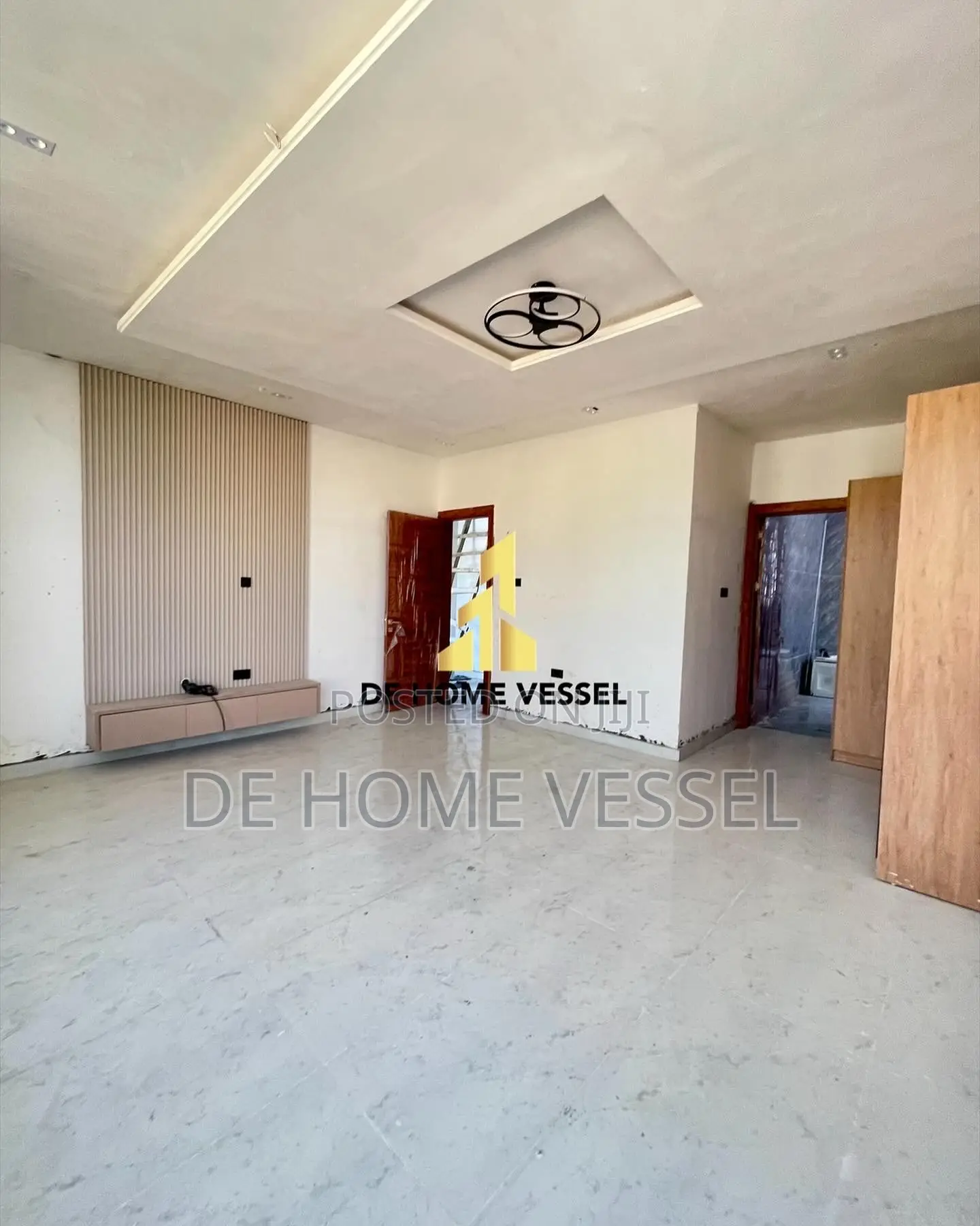5bdrm Duplex in Lekki Phase 1 for sale in Lekki Phase 1