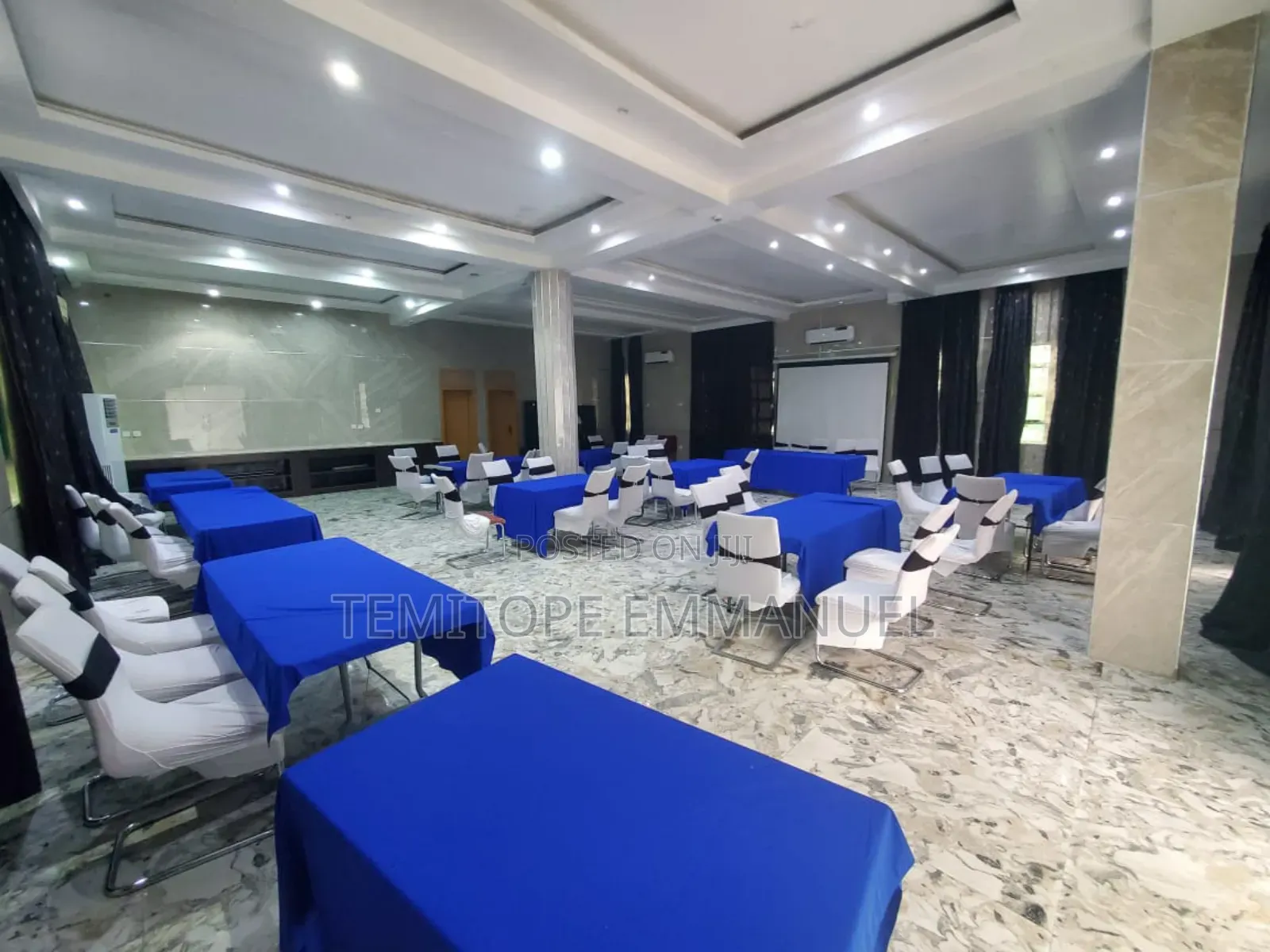Nice 82rooms Hotel on 3666sqm.C of O.Swimming Pool Elevator in Lekki Phase 1