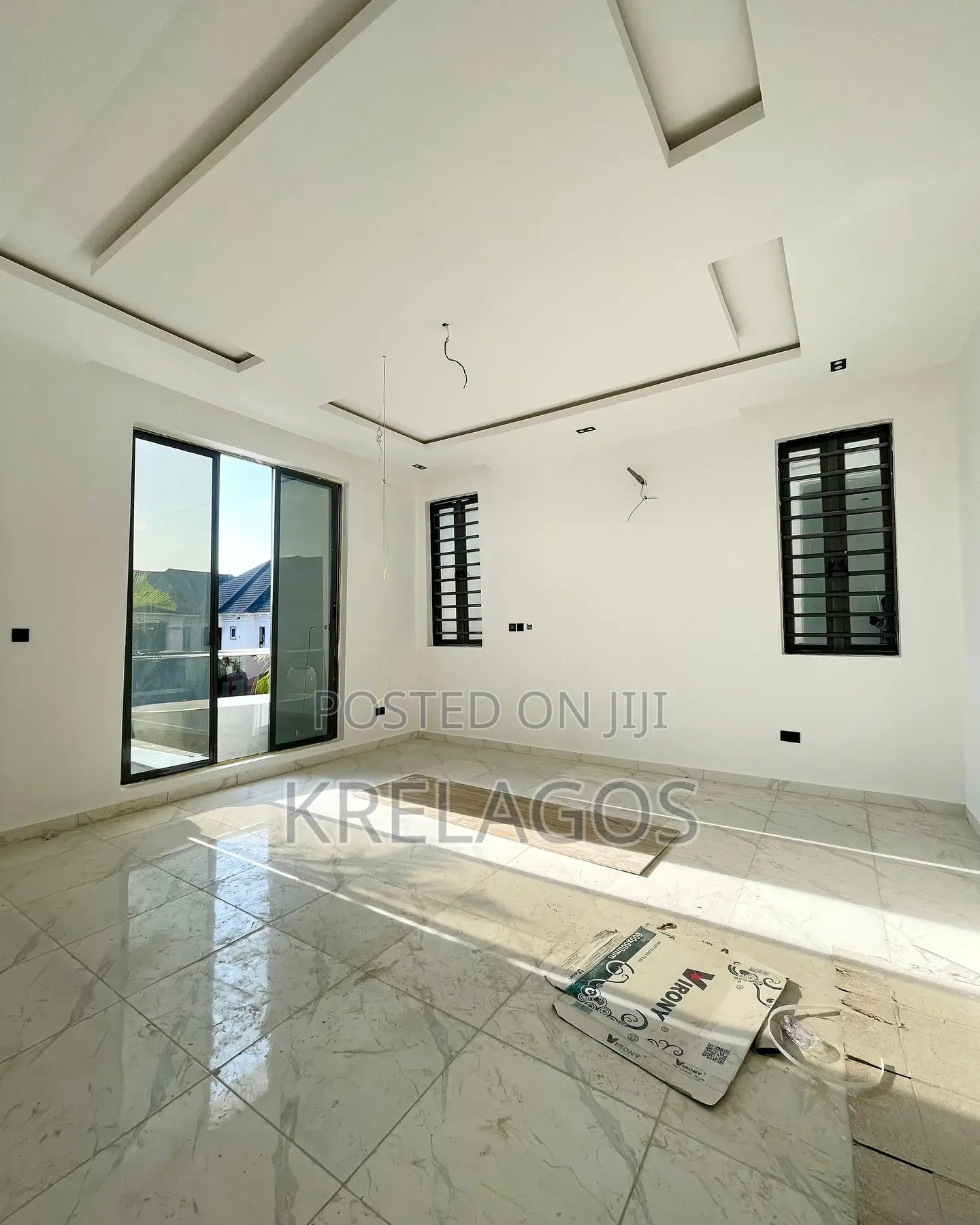 5bdrm Duplex in Chevron for sale in Chevron