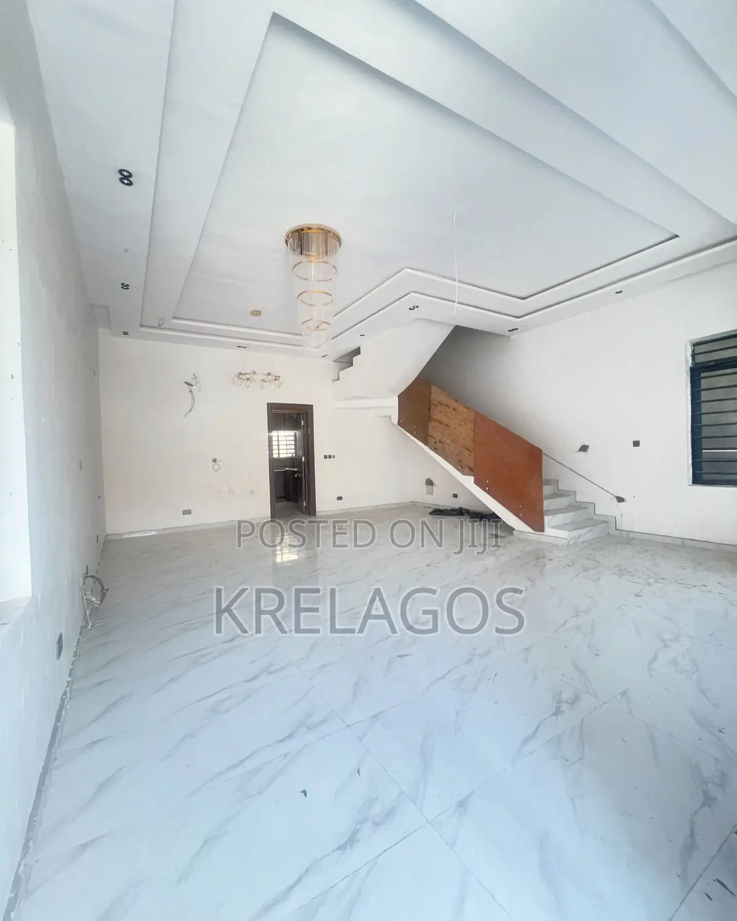 5bdrm Duplex in Ikate for sale in Ikate