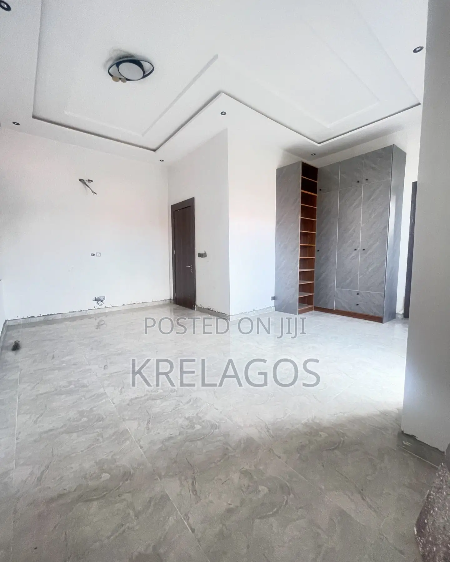 5bdrm Duplex in Ikate for sale in Ikate