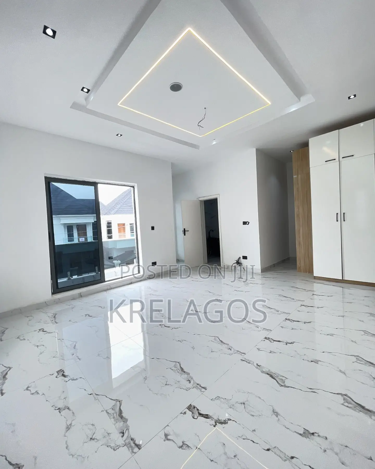 4bdrm Duplex in Ikota for sale in Ikota
