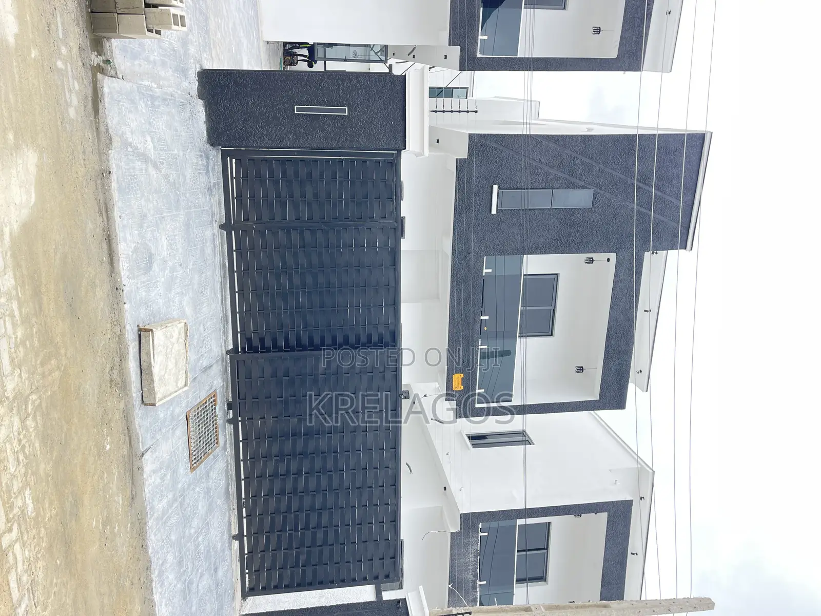 4bdrm Duplex in Ikota for sale in Ikota