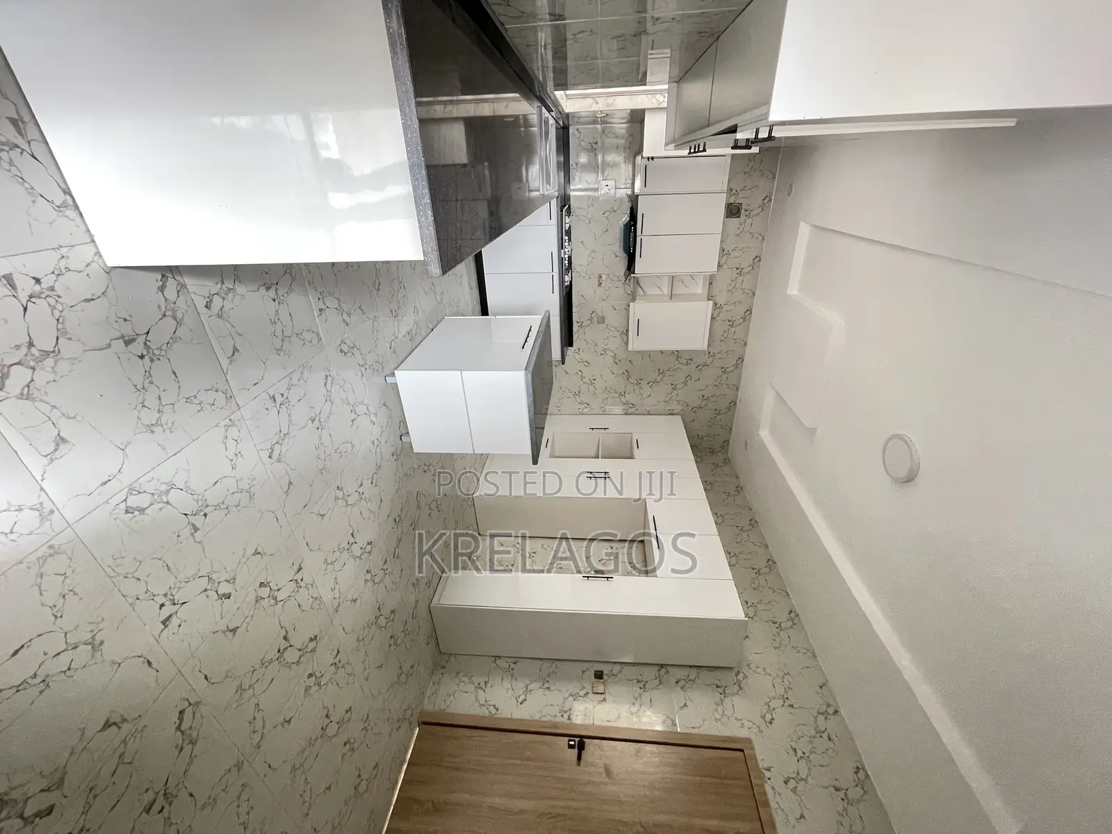 4bdrm Duplex in Ikota for sale in Ikota
