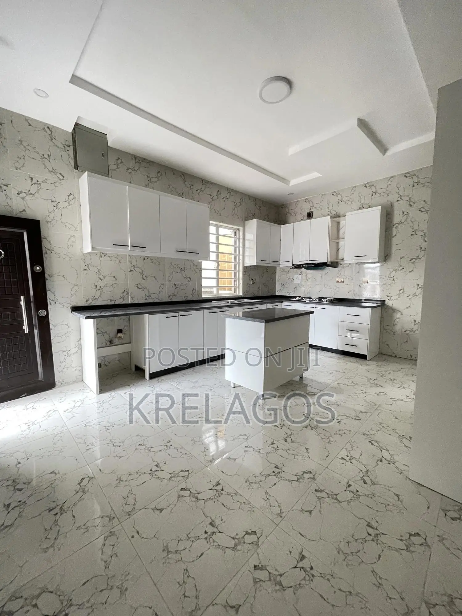4bdrm Duplex in Ikota for sale in Ikota