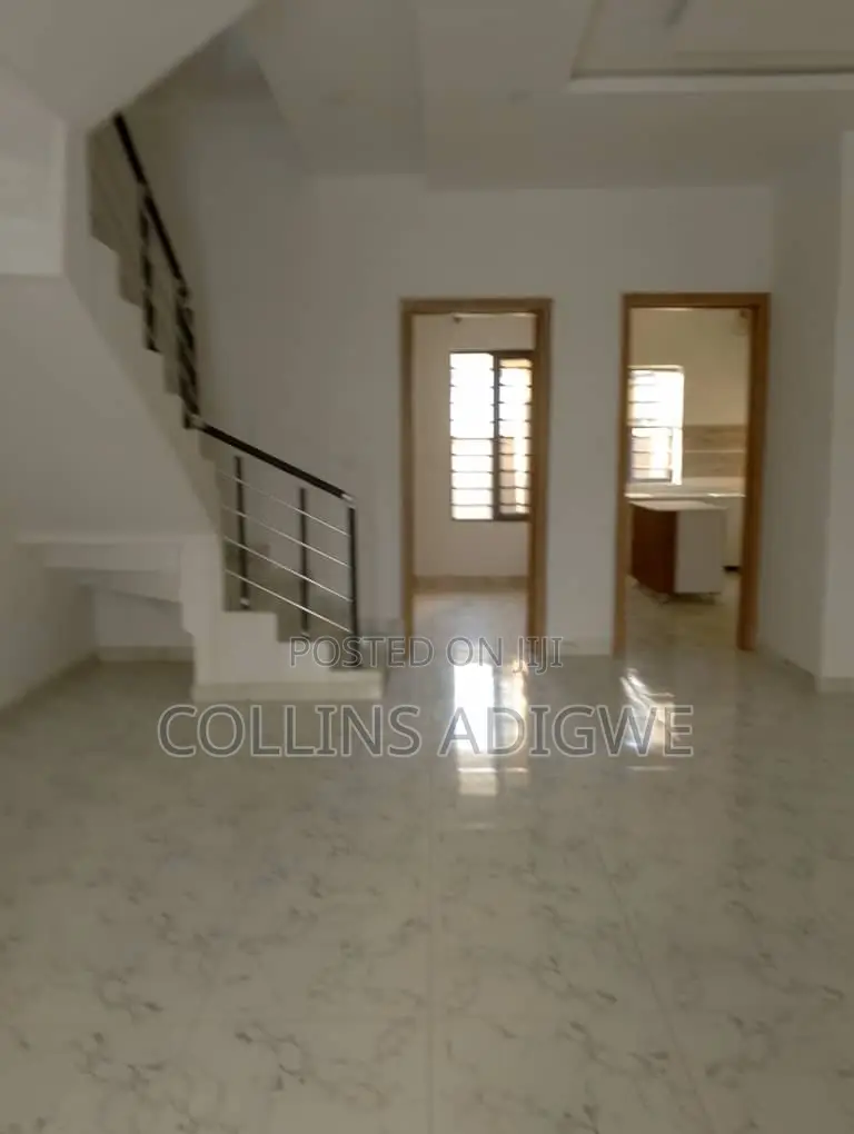 4bdrm Duplex in Harris Drive Vgc for sale in VGC / Ajah