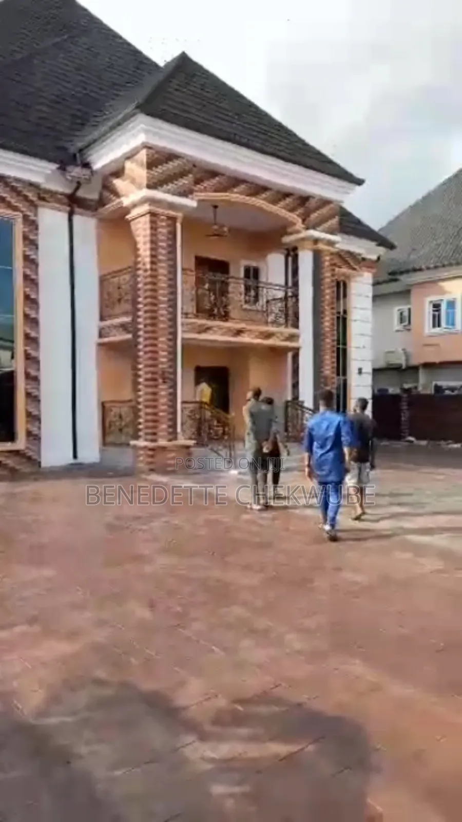 6bdrm Duplex in Ikenegbu, Owerri for sale in Owerri