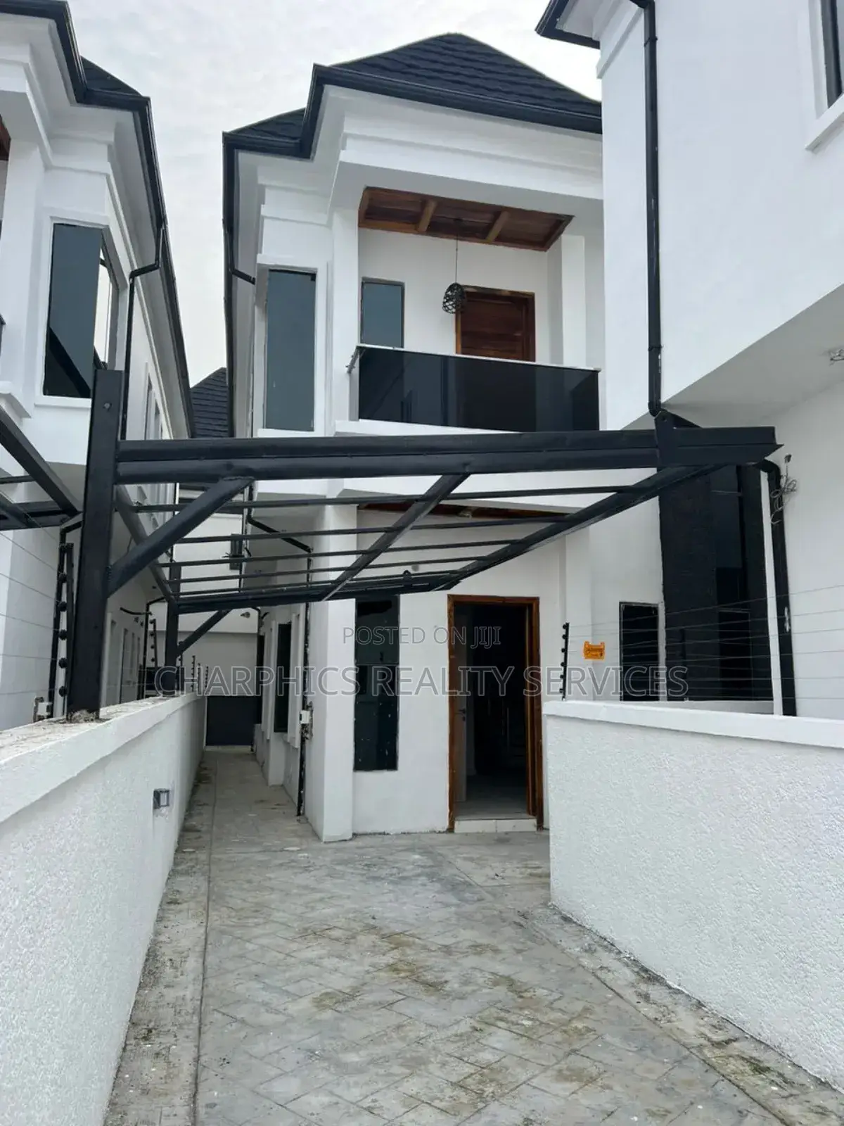 4bdrm Duplex In Lekki For Sale in Lekki