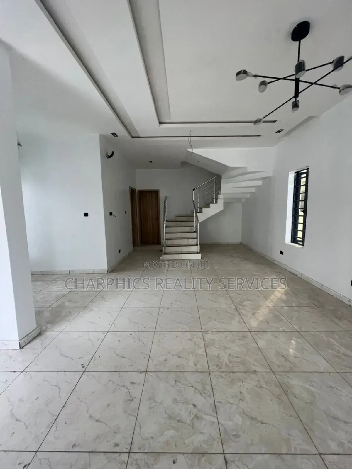 4bdrm Duplex In Lekki For Sale in Lekki
