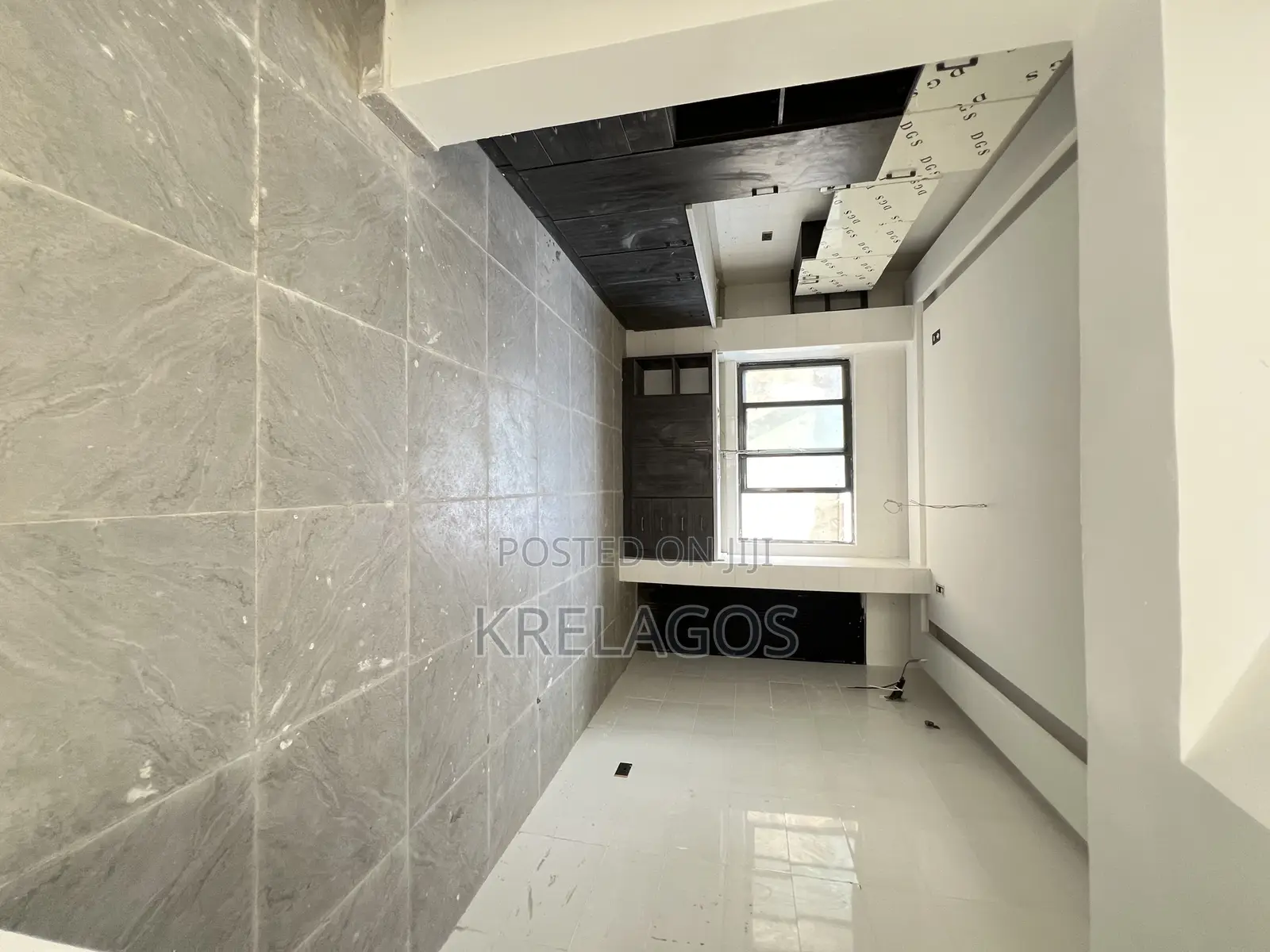 4bdrm Townhouse/Terrace in Lekki for Sale in Ikate