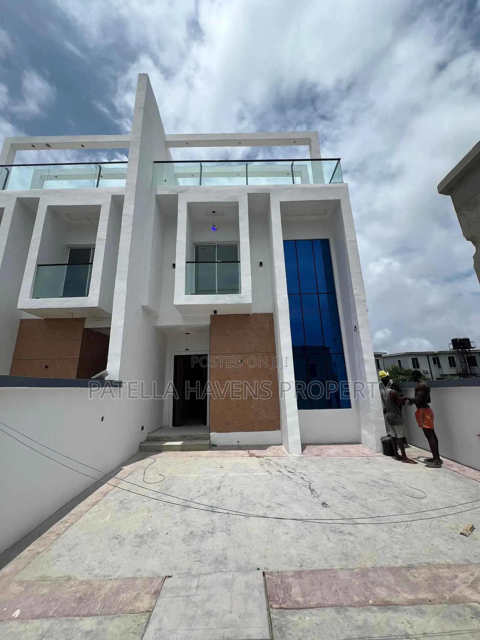 5bdrm Duplex in Sangotedo for sale in Sangotedo