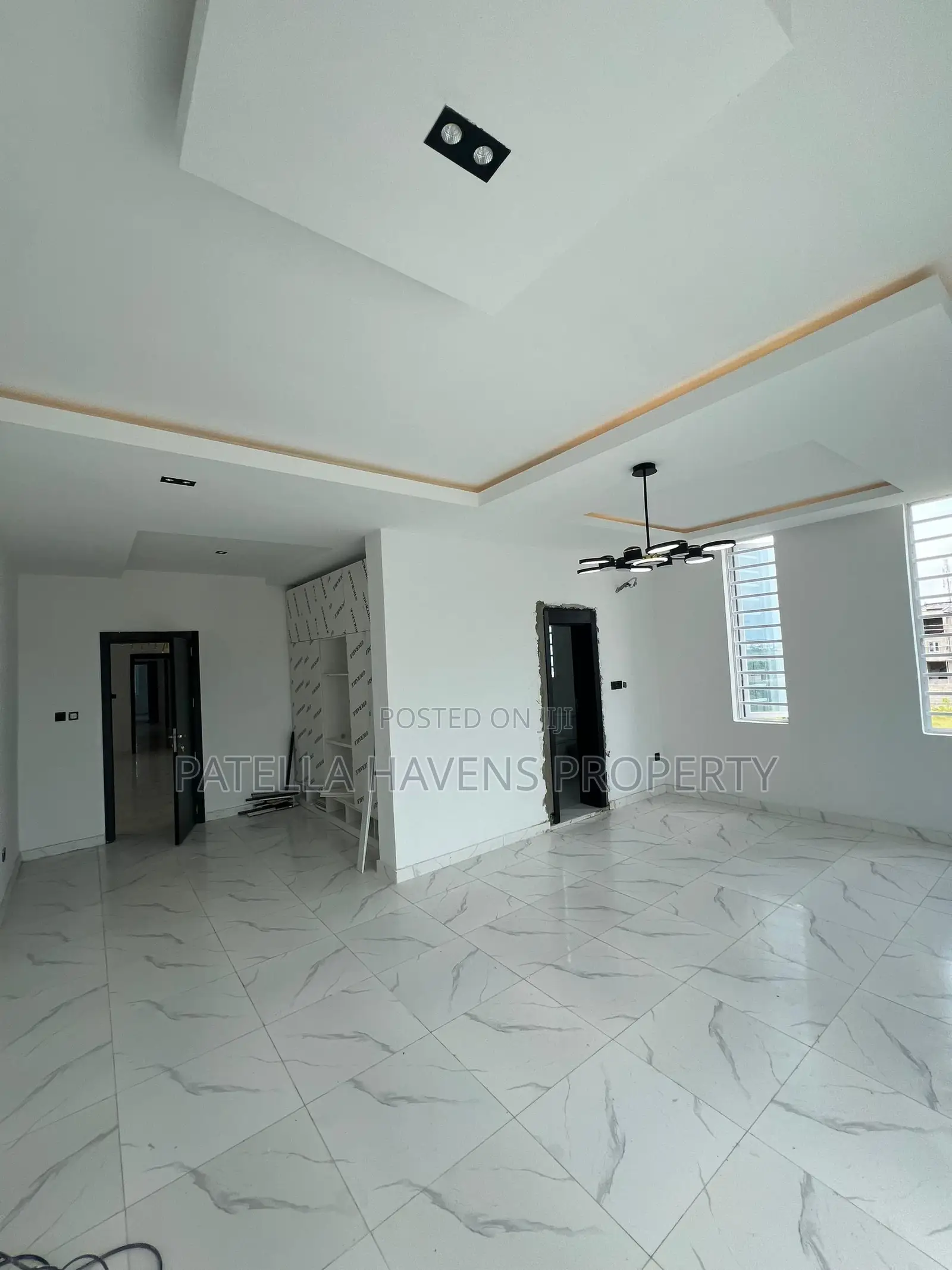 5bdrm Duplex in Sangotedo for sale in Sangotedo
