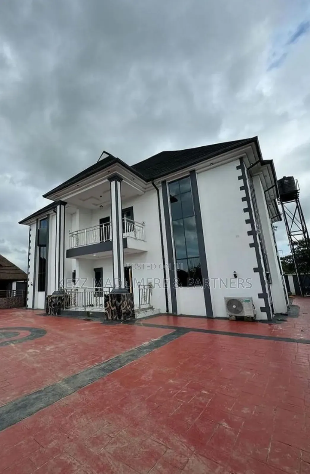 5bdrm Duplex in Army Range , Port for sale in Port-Harcourt